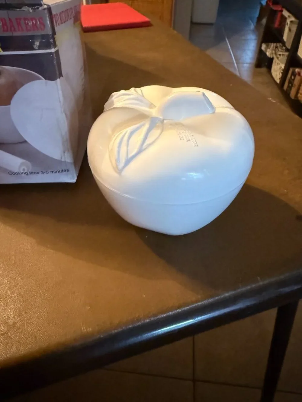 Apple Bakers Set of 2 Microwave/Oven Safe New In Box